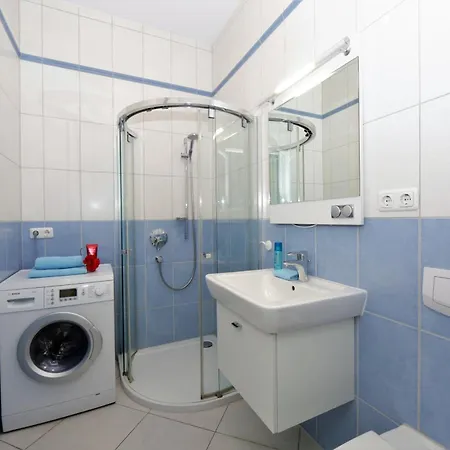 Brise Autorenhaus Wilhelmshoe App 1617 *